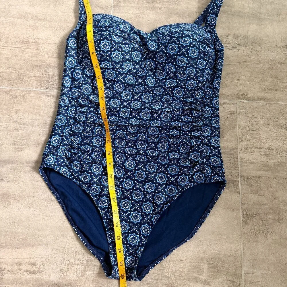 Niptuck Swim Porcelain Blue Twist Front One Piece Suit Ruched Multifit Cup Sz 10